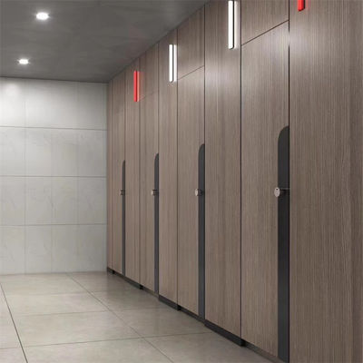 حجرة قسم المرحاض براتنج الفينول PVC HPL 1460kgs / M3 الكثافة